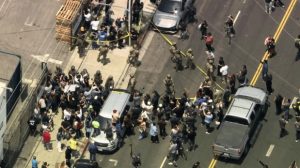 ICE agents raid several businesses in Los Angeles – Live KTLA team coverage … see more